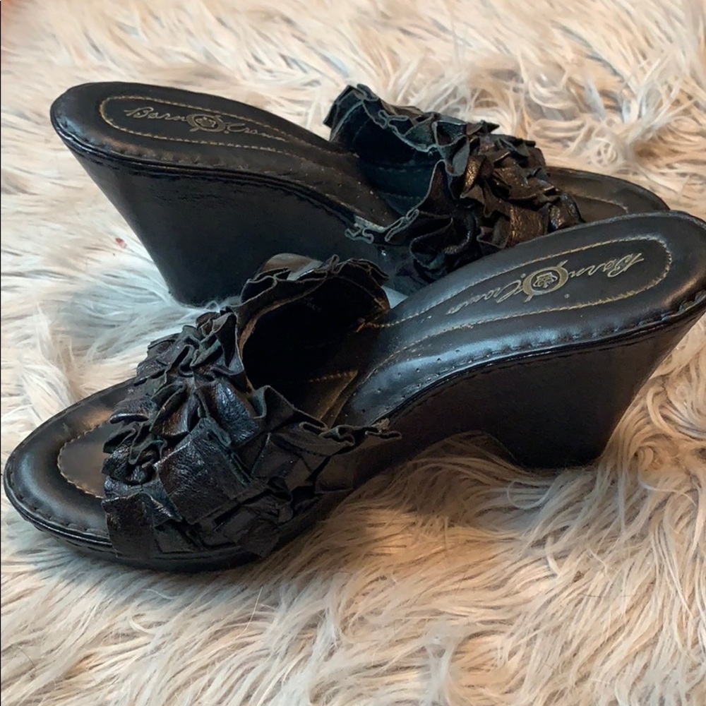 Shoes - Picture 2 of 3